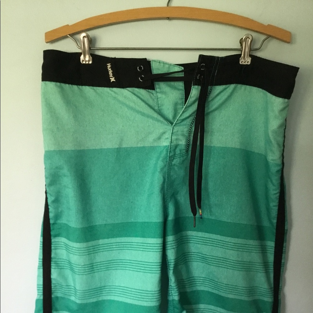 Hurley swim shorts aqua stripes W32” great!